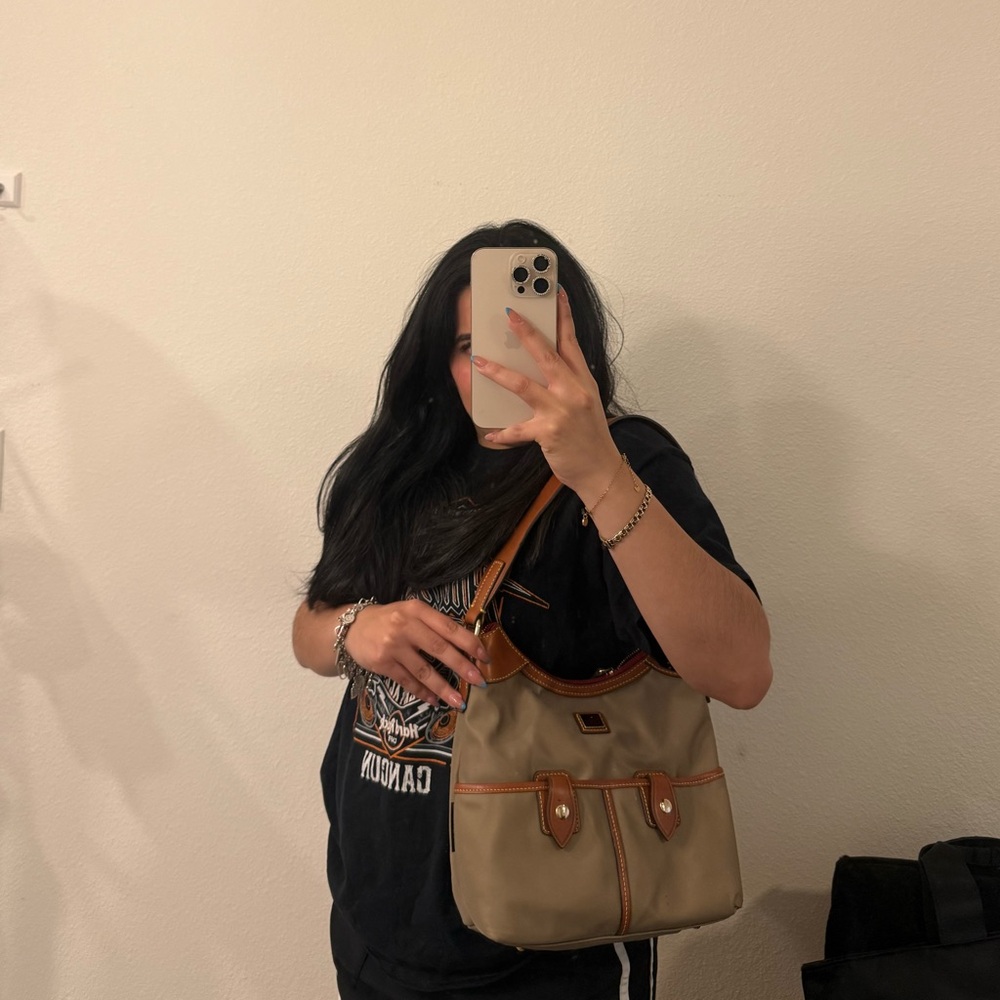 Db tan and brown shoulder